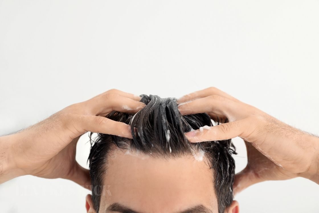 4 Things To Avoid in Your Shampoo and Conditioner