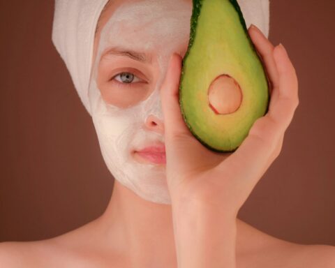 LED face mask benefits women skincare red light therapy at home 2026